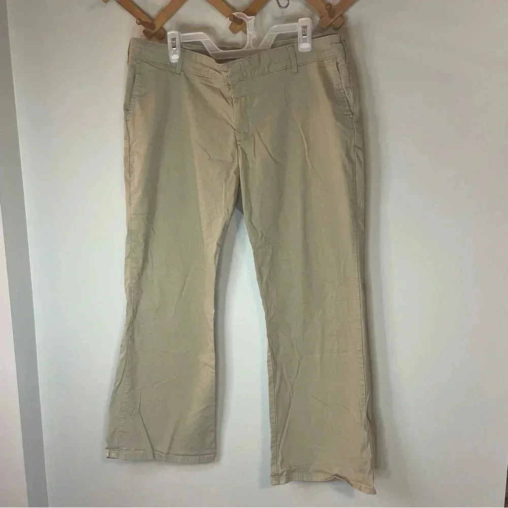 Dickies Crafted for Women slim fit khaki bootcut pants women’s size 18 short